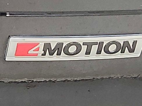 Used 2019 Volkswagen Tiguan SE image 29