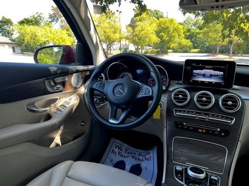 Used 2018 Mercedes-Benz GLC 300 image 35