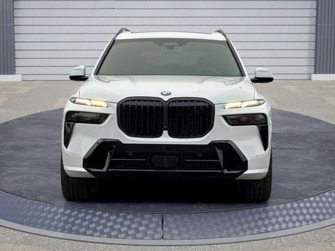 New 2026 BMW X7 xDrive40i w/ M Sport Package image 2