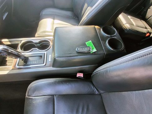Used 2017 Ford Expedition Platinum RWD image 11