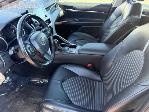 Used 2023 Toyota Camry SE image 12