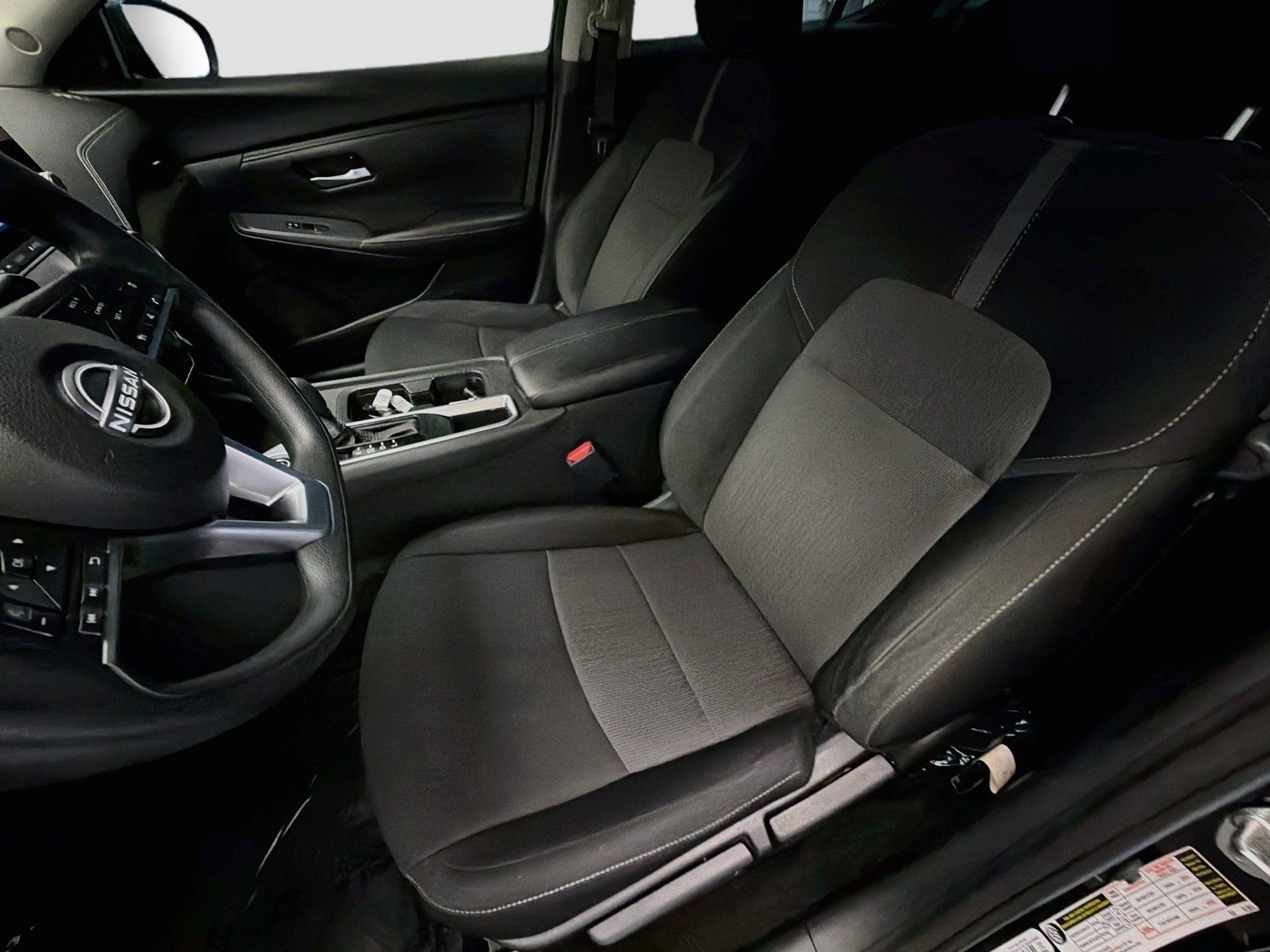 Used 2025 Nissan Sentra SV FWD image 10