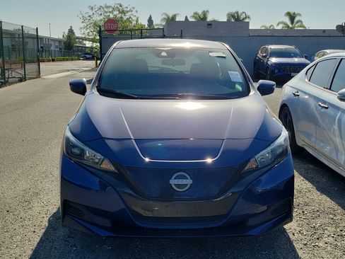 Used 2025 Nissan Leaf S FWD image 2