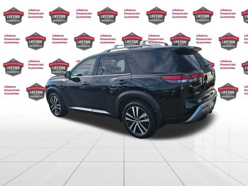Certified 2024 Nissan Pathfinder Platinum w/ Cargo Package image 3