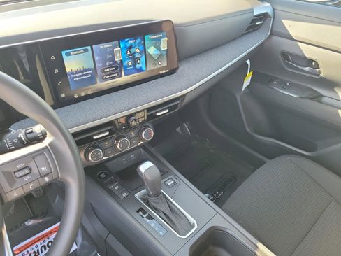 New 2026 Nissan Kicks S image 22