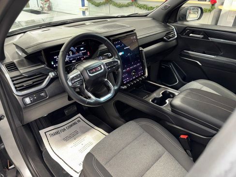 Used 2025 GMC Acadia Elevation image 16