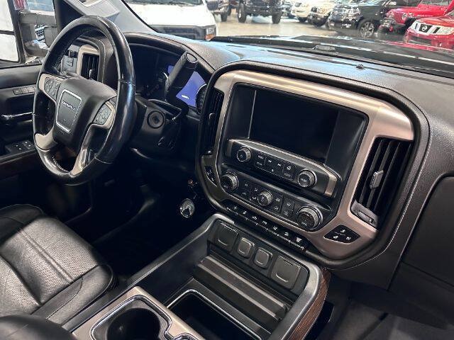 Used 2019 GMC Sierra 3500 Denali w/ Duramax Plus Package AWD/4WD image 16