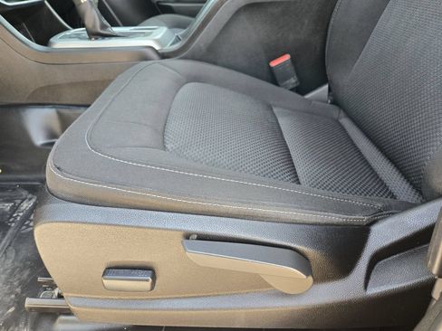Used 2022 Chevrolet Colorado LT w/ Fleet Safety Package RWD image 24