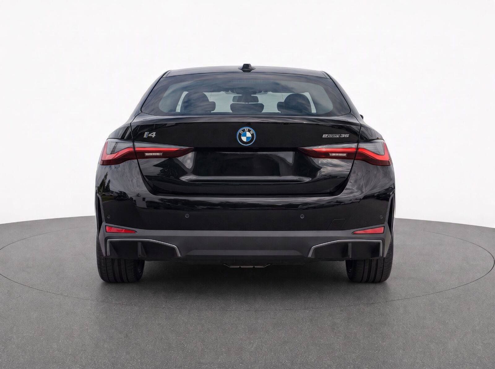 Used 2023 BMW i4 eDrive35 RWD image 7