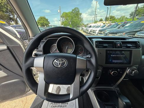 Used 2011 Toyota 4Runner SR5 RWD image 10