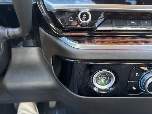 Certified 2023 GMC Sierra 1500 Elevation image 11