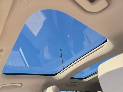 Certified 2023 Mercedes-Benz GLB 250 4MATIC image 3