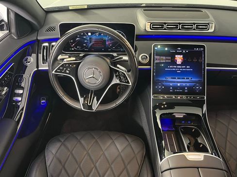 Used 2024 Mercedes-Benz S 580 S 580 image 17