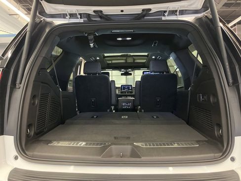 Used 2021 Chevrolet Tahoe RST w/ Luxury Package image 42