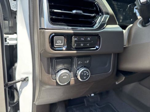 New 2026 GMC Yukon Elevation RWD image 22
