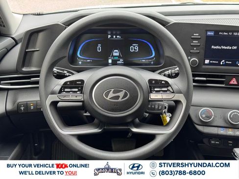 Certified 2024 Hyundai Elantra SE image 22