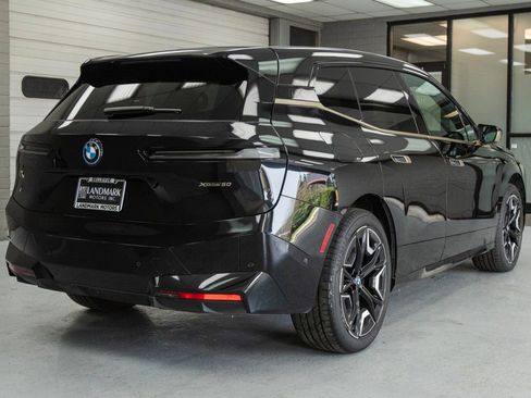 Used 2023 BMW iX xDrive50 w/ Premium Package image 31
