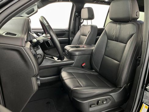 Certified 2022 Chevrolet Tahoe RST w/ Sport Performance Package AWD/4WD image 31