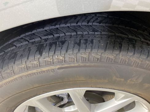 Used 2024 Chevrolet Equinox LT w/ LPO, Floor Liner Package AWD/4WD image 22