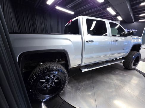 Used 2018 GMC Sierra 1500 SLT image 11