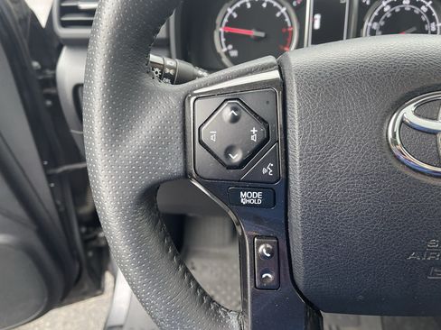Certified 2020 Toyota 4Runner TRD Off-Road Premium w/ Moonroof Package AWD/4WD image 23