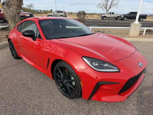 Used 2025 Toyota GR86 Premium image 7