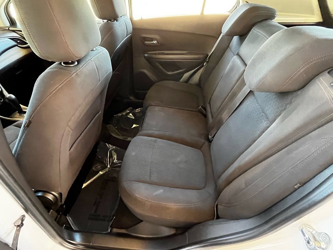 Used 2017 Chevrolet Trax LS FWD image 16