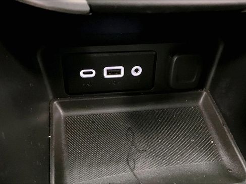 Used 2024 GMC Terrain SLE w/ Driver Convenience Package FWD image 14