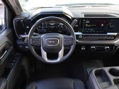 Used 2024 GMC Sierra 1500 SLT image 23