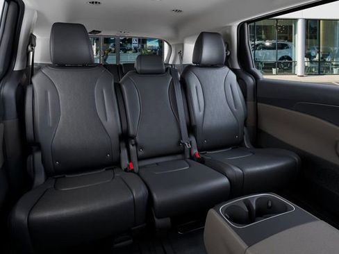 New 2026 Kia Carnival LXS image 16