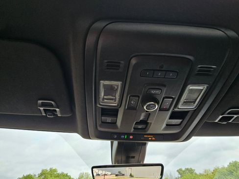 Used 2021 Chevrolet Tahoe High Country AWD/4WD image 27