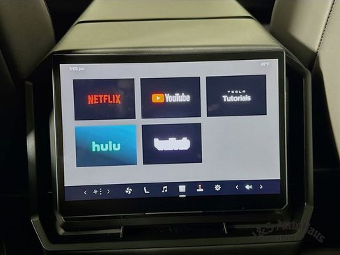 Used 2025 Tesla Cybertruck AWD Crew Cab image 31