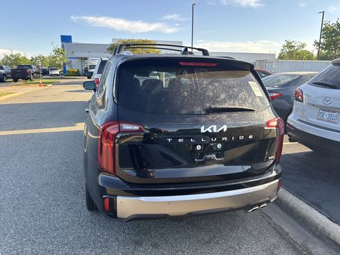 Used 2025 Kia Telluride S image 9