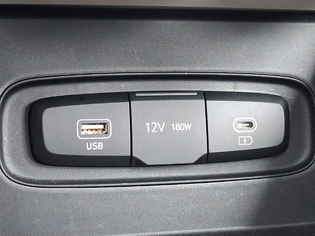 Certified 2024 Hyundai Venue SEL FWD image 24