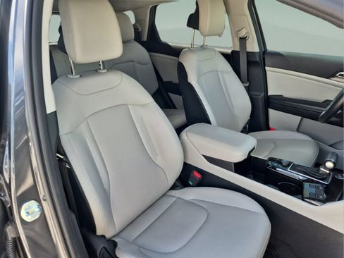 Used 2023 Kia Sportage EX FWD image 19