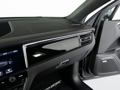 New 2026 Porsche Macan AWD/4WD image 28