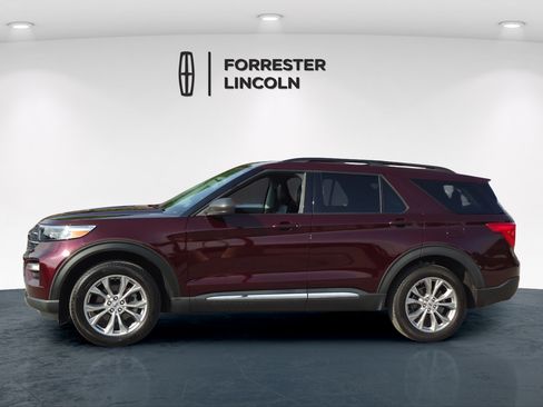 Used 2022 Ford Explorer XLT w/ Equipment Group 202A AWD/4WD image 6