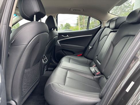 Used 2025 Genesis G70 2.5T AWD/4WD image 29