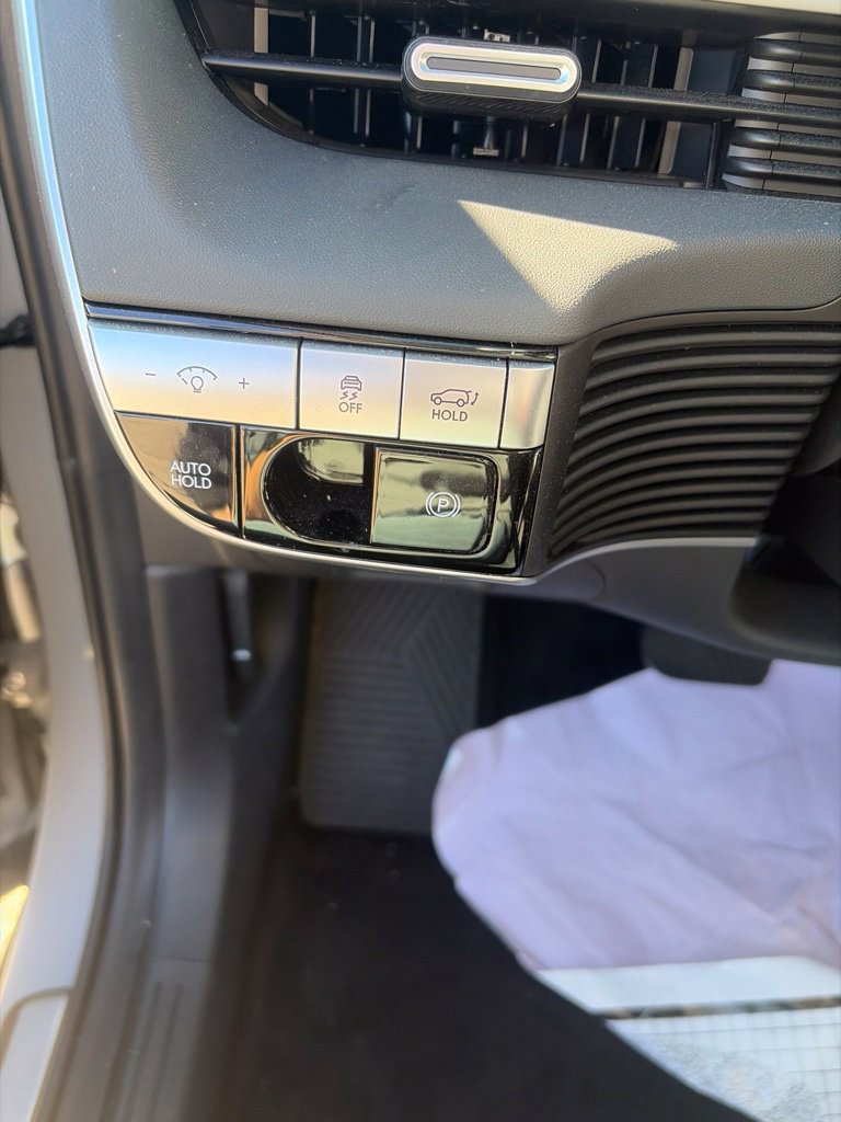 Used 2024 Hyundai Ioniq 5 SEL AWD/4WD image 12