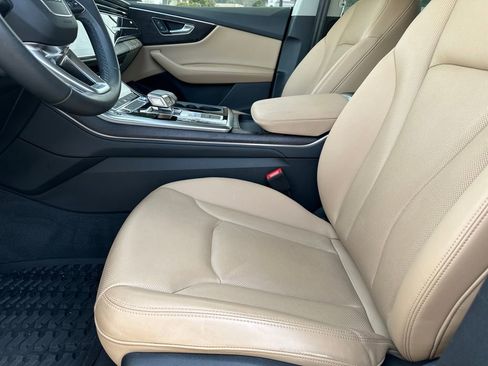 Used 2023 Audi Q8 Premium Plus image 20