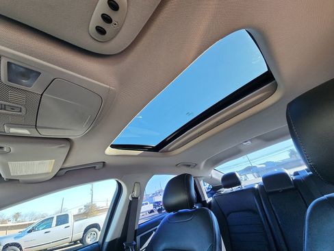 Used 2015 Ford Fusion SE w/ Equipment Group 202A image 16