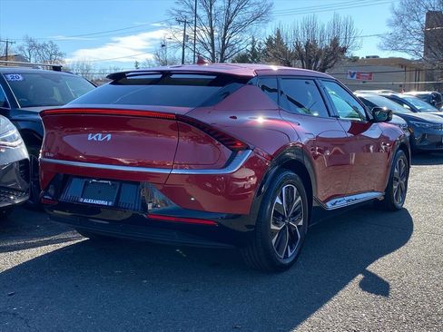 Used 2022 Kia EV6 Wind image 3