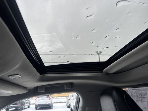 Used 2023 Toyota Highlander XLE image 29