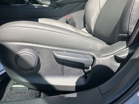 New 2025 MAZDA CX-30 AWD 2.5 S w/ Select Sport Pkg image 16