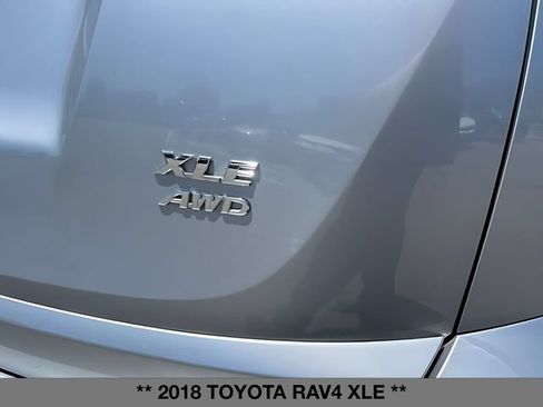 Used 2018 Toyota RAV4 XLE AWD/4WD image 13