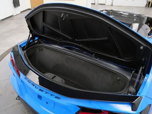 Used 2023 Chevrolet Corvette Stingray Premium Conv w/ Z51 Performance Package image 24