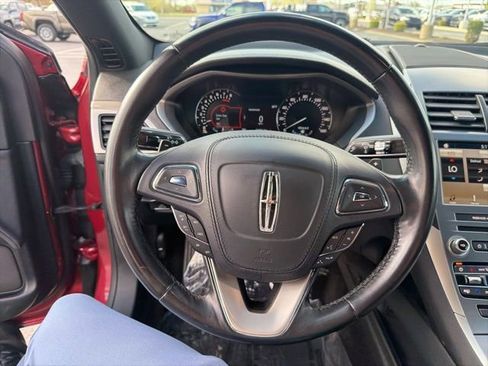 Used 2018 Lincoln MKZ Premiere image 21
