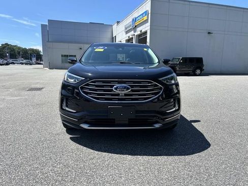 Used 2019 Ford Edge Titanium w/ Equipment Group 301A AWD/4WD image 8