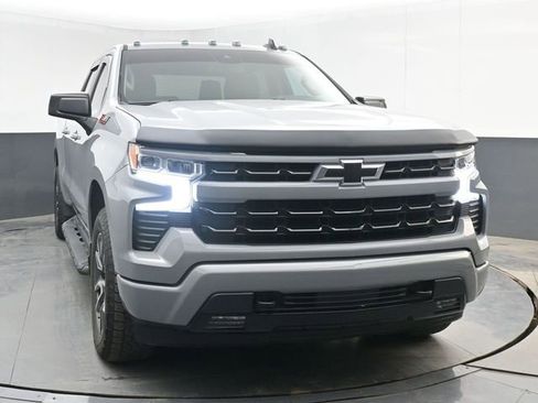 Used 2024 Chevrolet Silverado 1500 RST AWD/4WD image 3