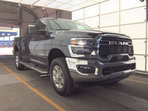 Used 2025 RAM 2500 Big Horn AWD/4WD image 2